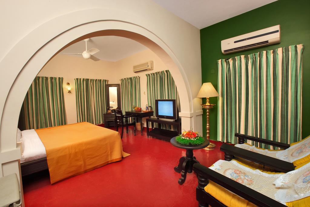 The River Retreat Heritage Ayurvedic Resort Shoranur Buitenkant foto