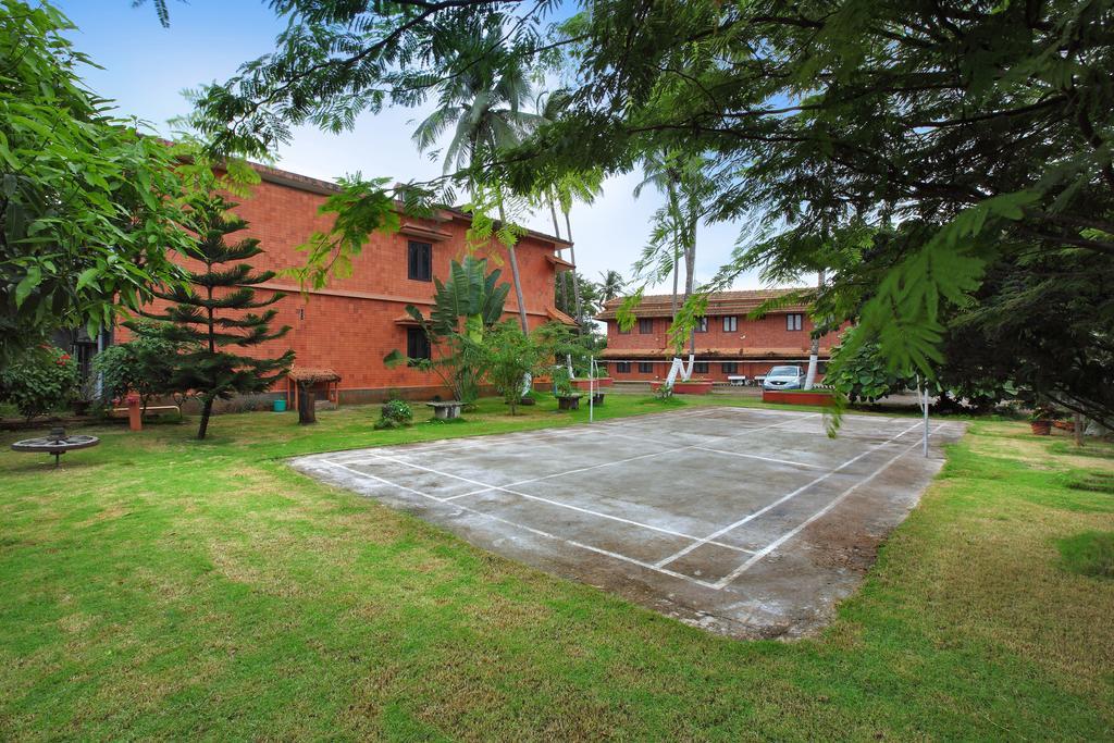 The River Retreat Heritage Ayurvedic Resort Shoranur Buitenkant foto