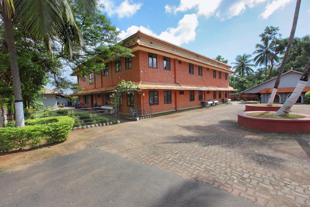 The River Retreat Heritage Ayurvedic Resort Shoranur Buitenkant foto